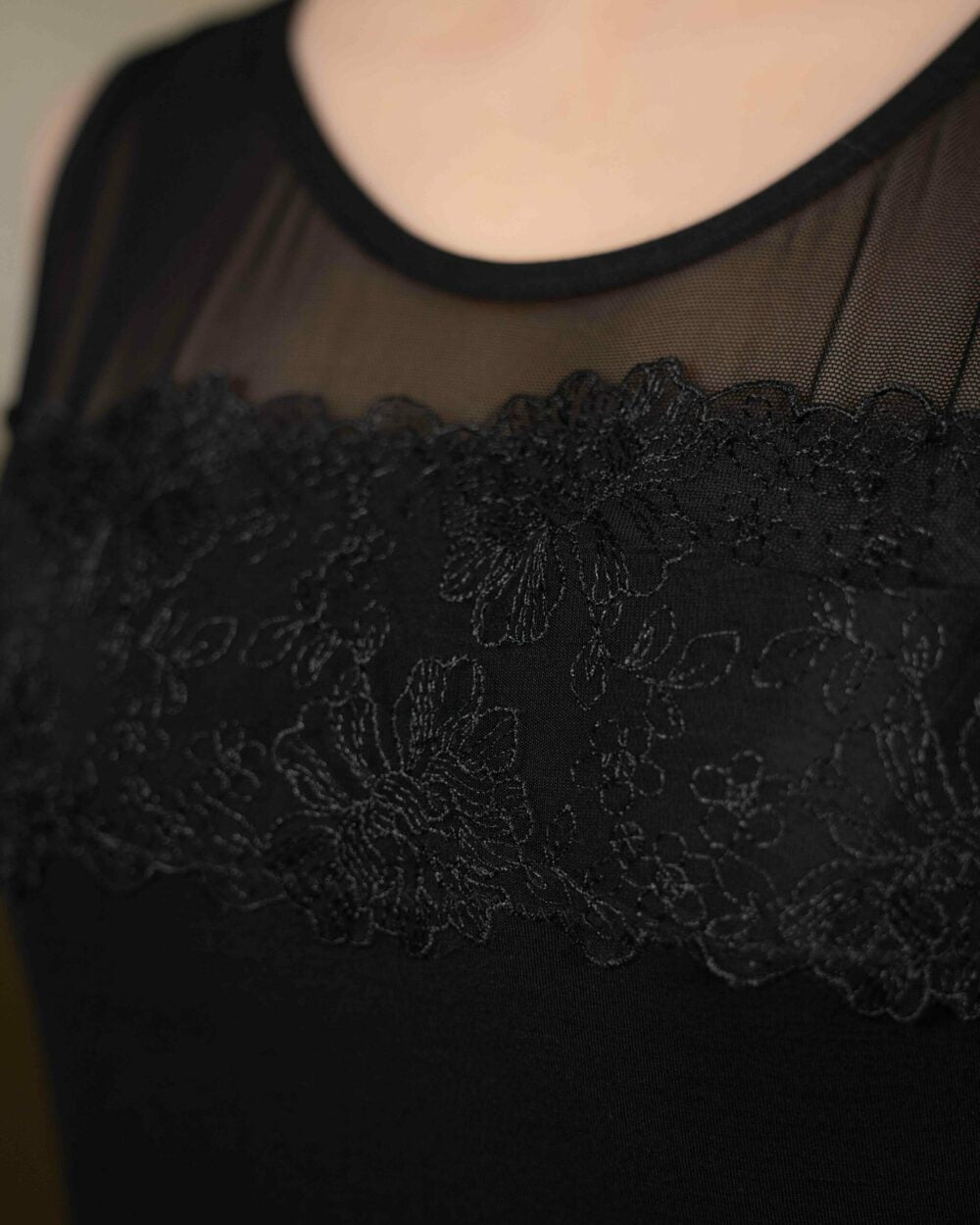 LYANA TOP