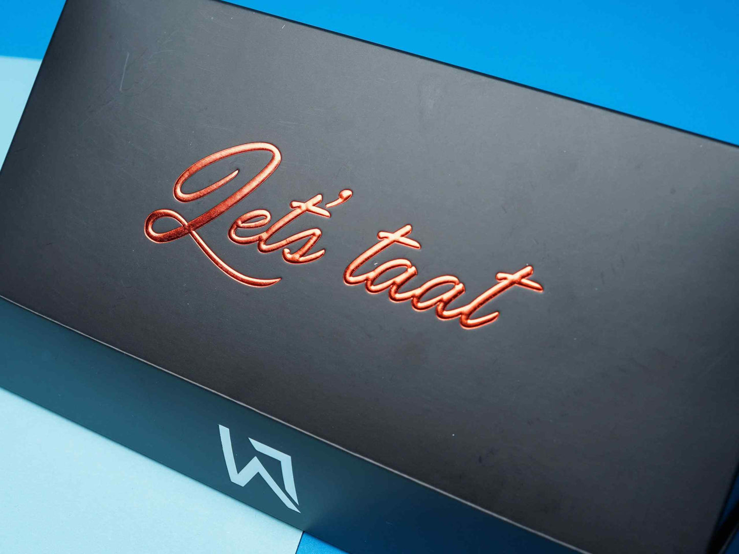 EXCLUSIVE BOX “Let’s taat”