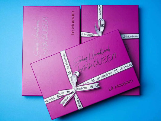 EXCLUSIVE BOX "Sending Unconditional Love to the Queen"