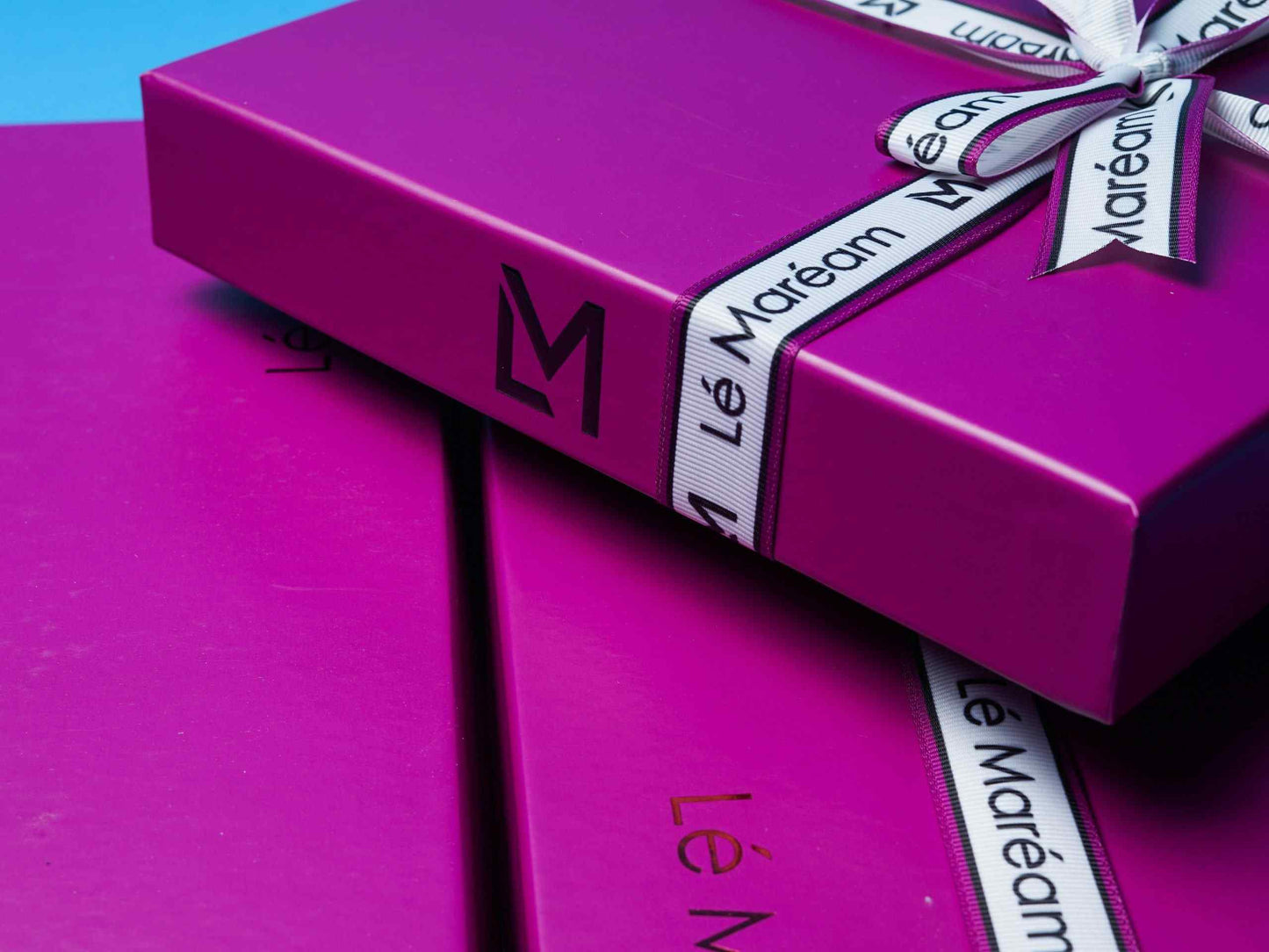 EXCLUSIVE BOX "Sending Unconditional Love to the Queen"