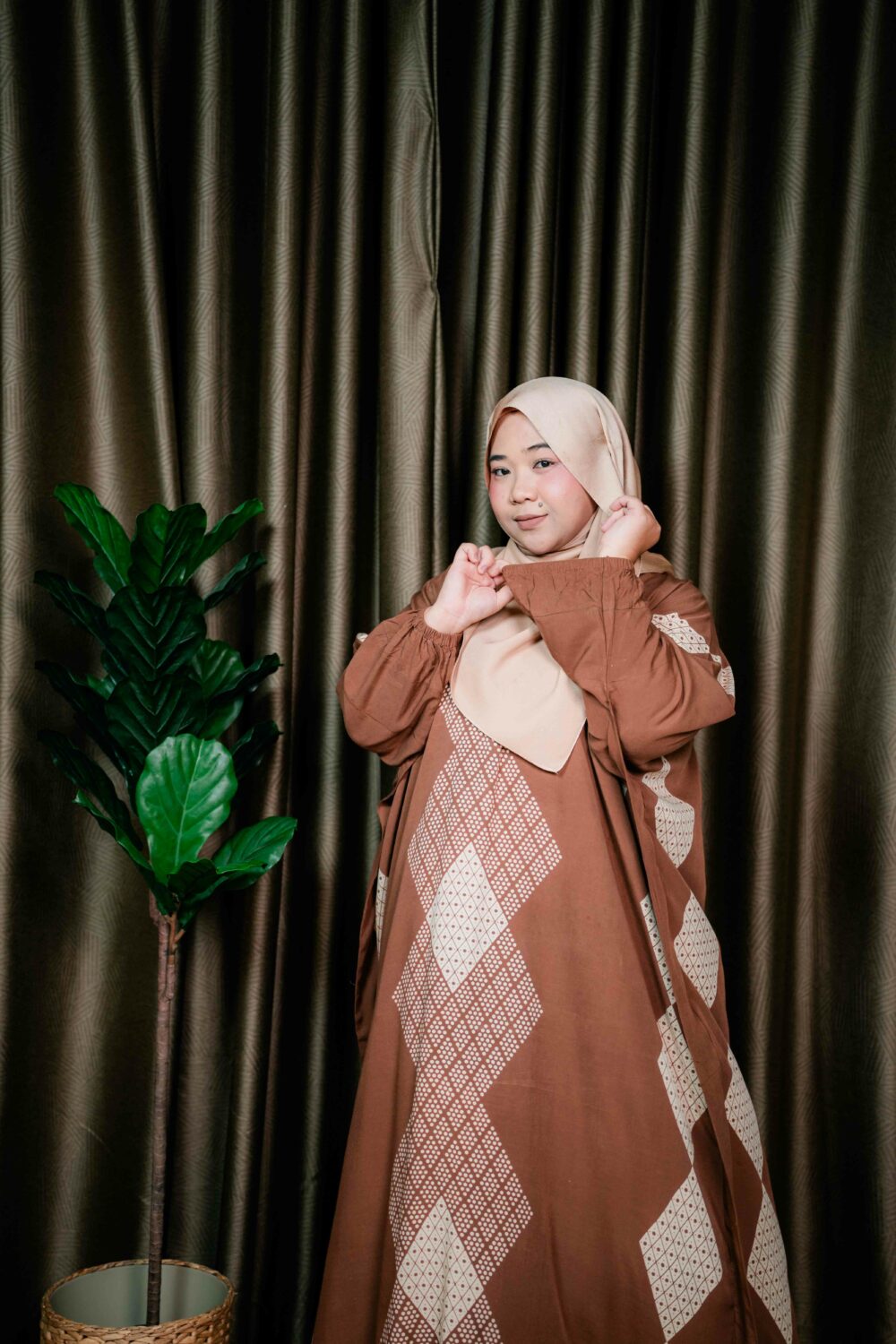 ZULEIKA (General Defects) - Image 18
