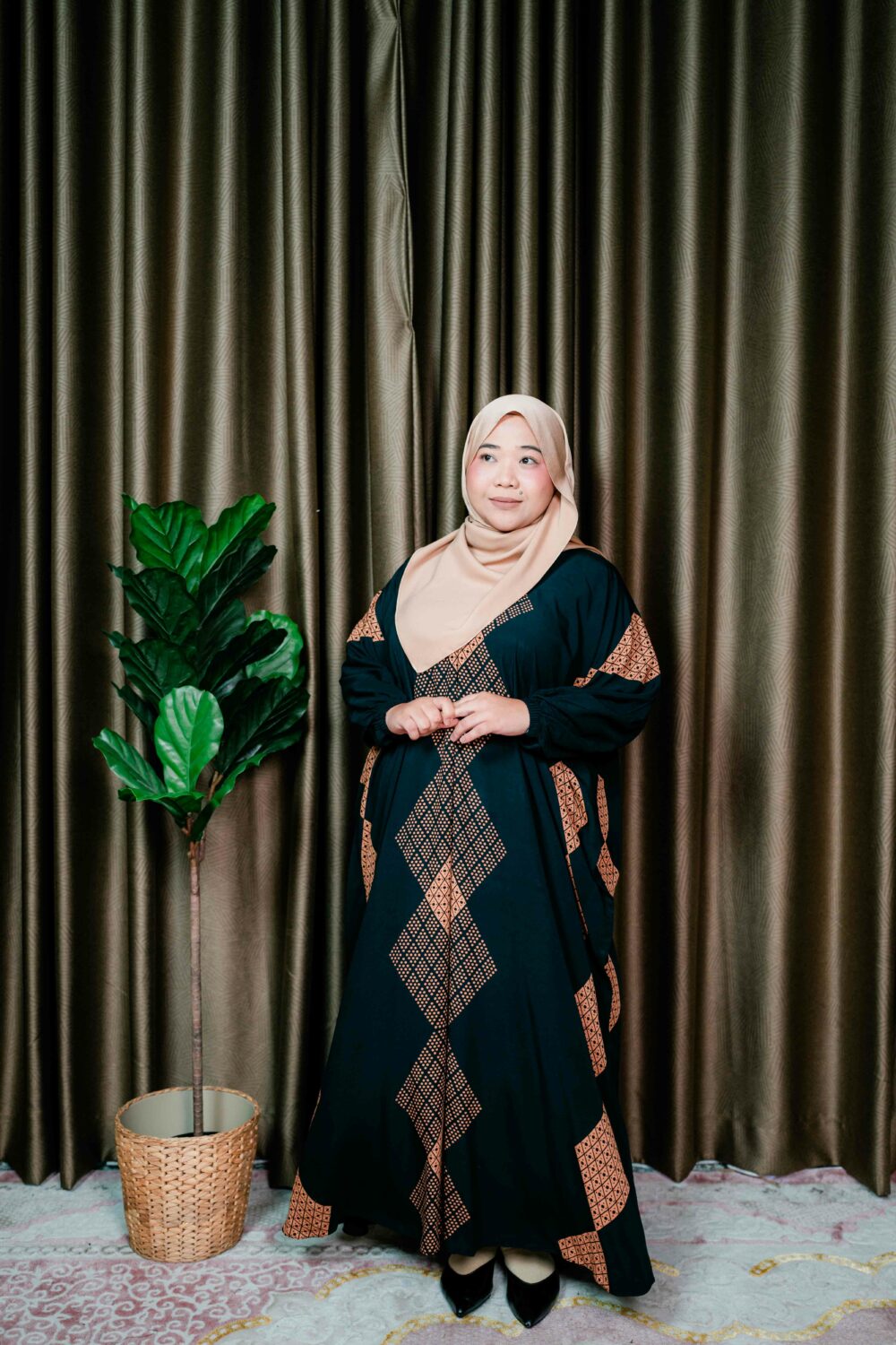 ZULEIKA (General Defects) - Image 13