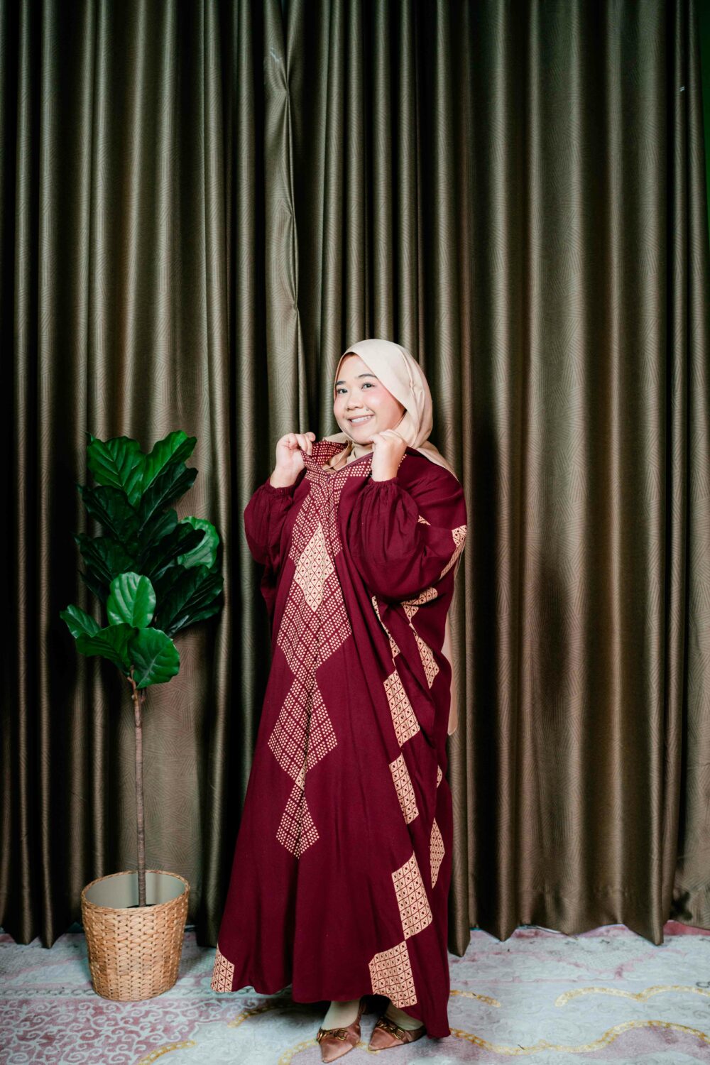 ZULEIKA (General Defects) - Image 10