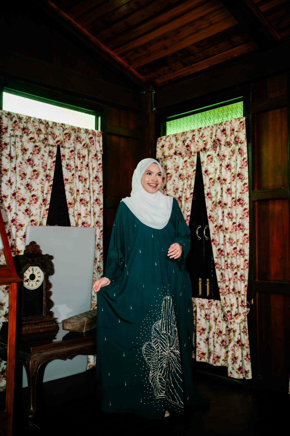 DELISHA - Image 20